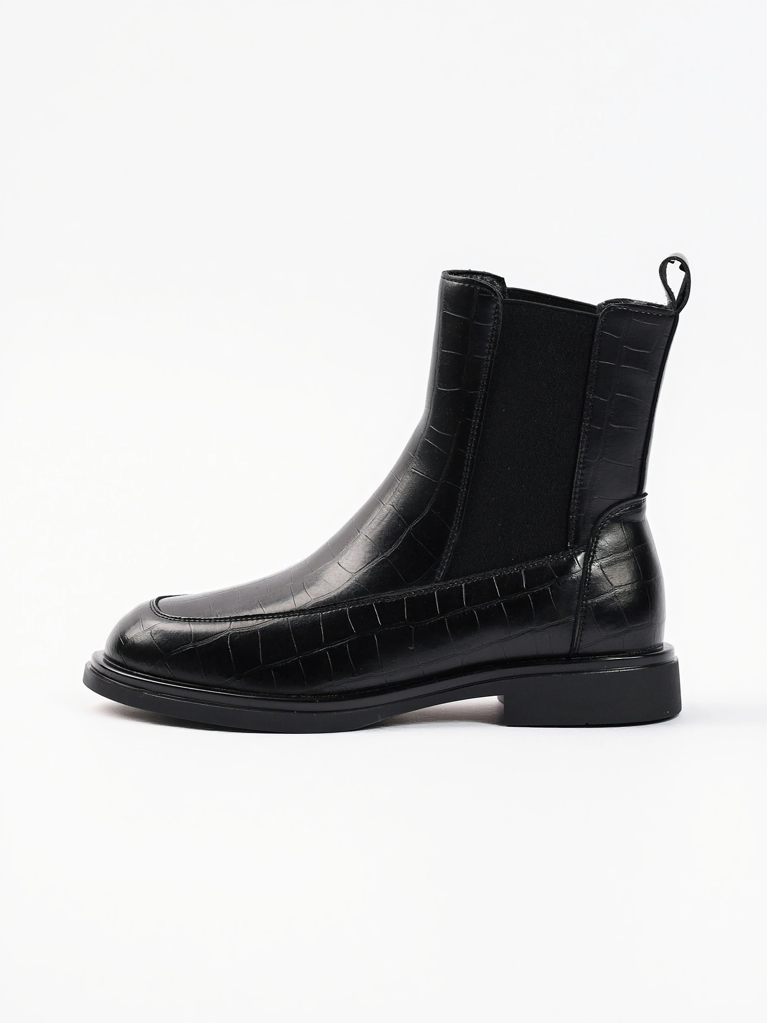 Ботинки-челси черного цвета из натуральной кожи